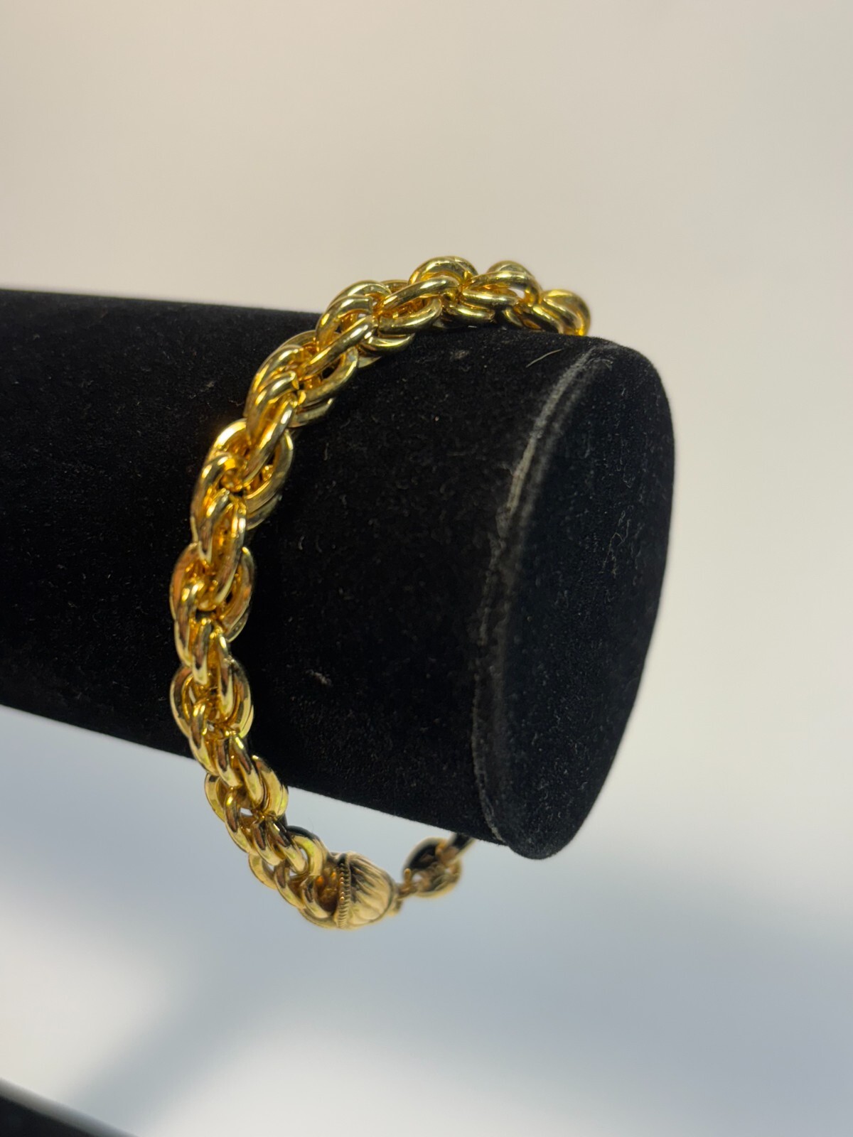 Vintage Bracelet  JBK Jackie Kennedy Collection in Gold Tone Signed 7 inch