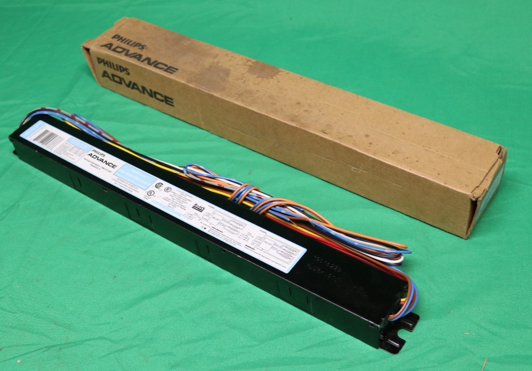 NOS Philips Advance ICN-4S54-90C-2LS-G IntelliVolt Centium Ballast 120-277V