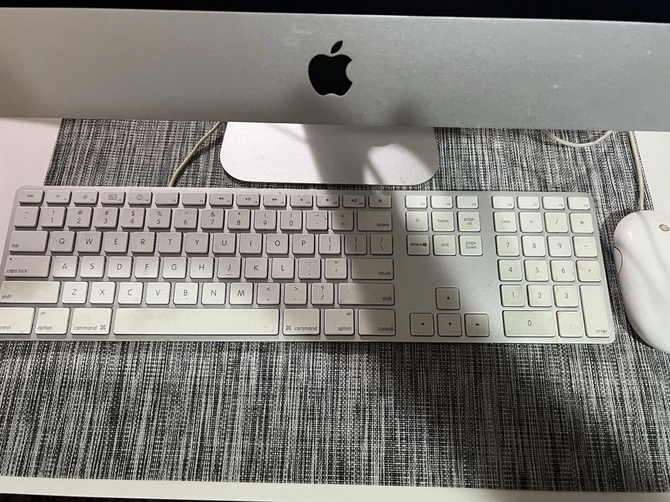 APPLE iMAC 21.5"- A1311  2009- 3.06GHz 8GB RAM-500GB HD - Image 3 of 3