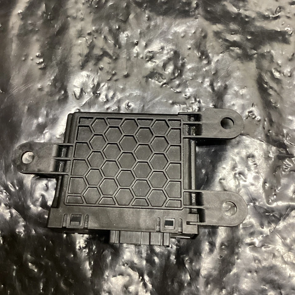 Jeep Dodge Chrysler 2017-2020 módulo de control de puerta de enlace fabricante original nuevo Mopar 68400768AA Foto 2 de 4