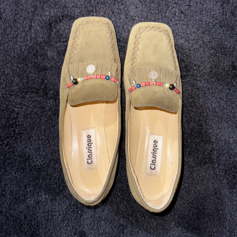 Classique forest green loafers for women with fringe and beads size 8B