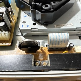 Sega Dreamcast Console HKT-3020 For Parts Or Repair Does Not Read Discs