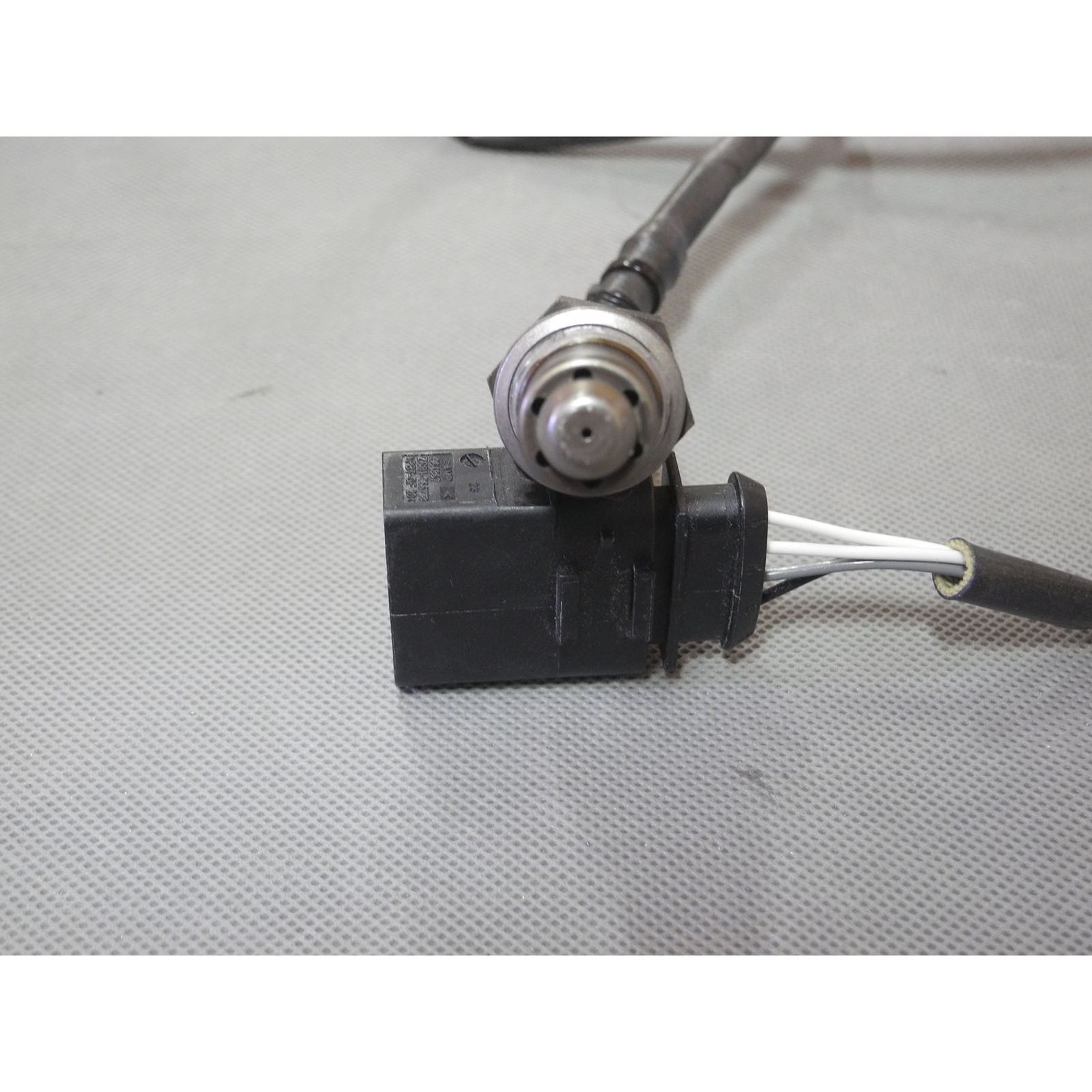 OE GENUINE Oxygen Sensor 16982 For 2002-2011 BENTLEY Audi Volkswagen 2.8L-6.0L