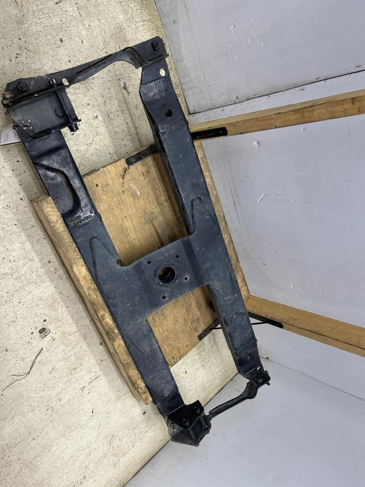 2016 - 2019 NISSAN TITAN XD 5TH WHEEL HITCH FRAME MOUNT 125596REV *67K MILES* Foto 4 de 4