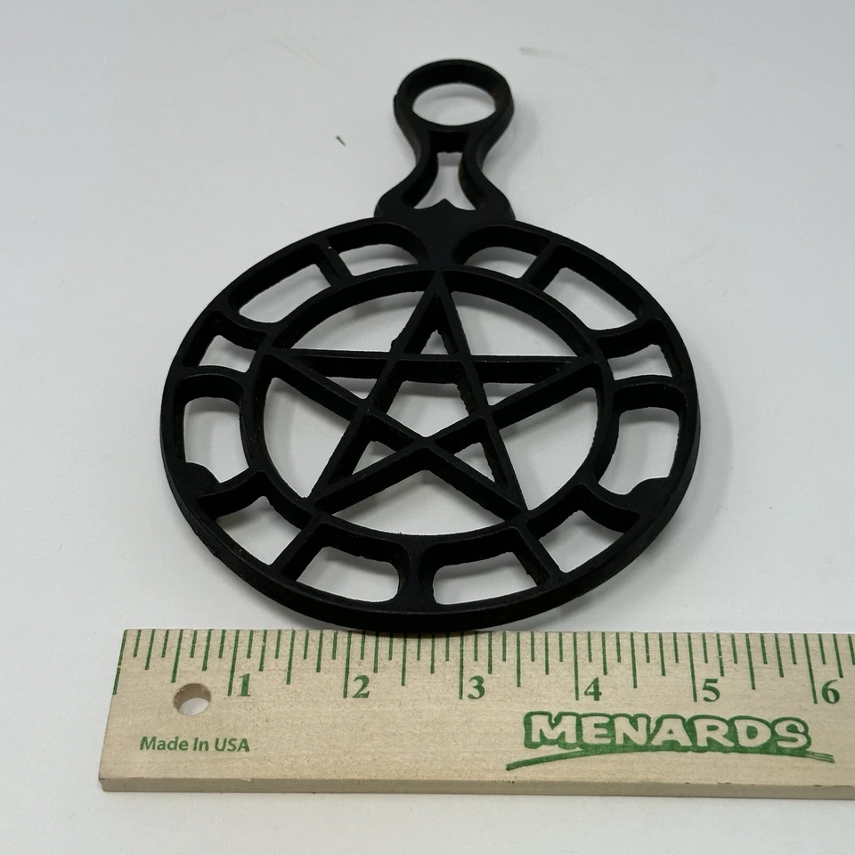 Remache PENTAGRAMA de hierro fundido vintage de 5 puntas estrella negro de 3 patas Foto 4 de 4