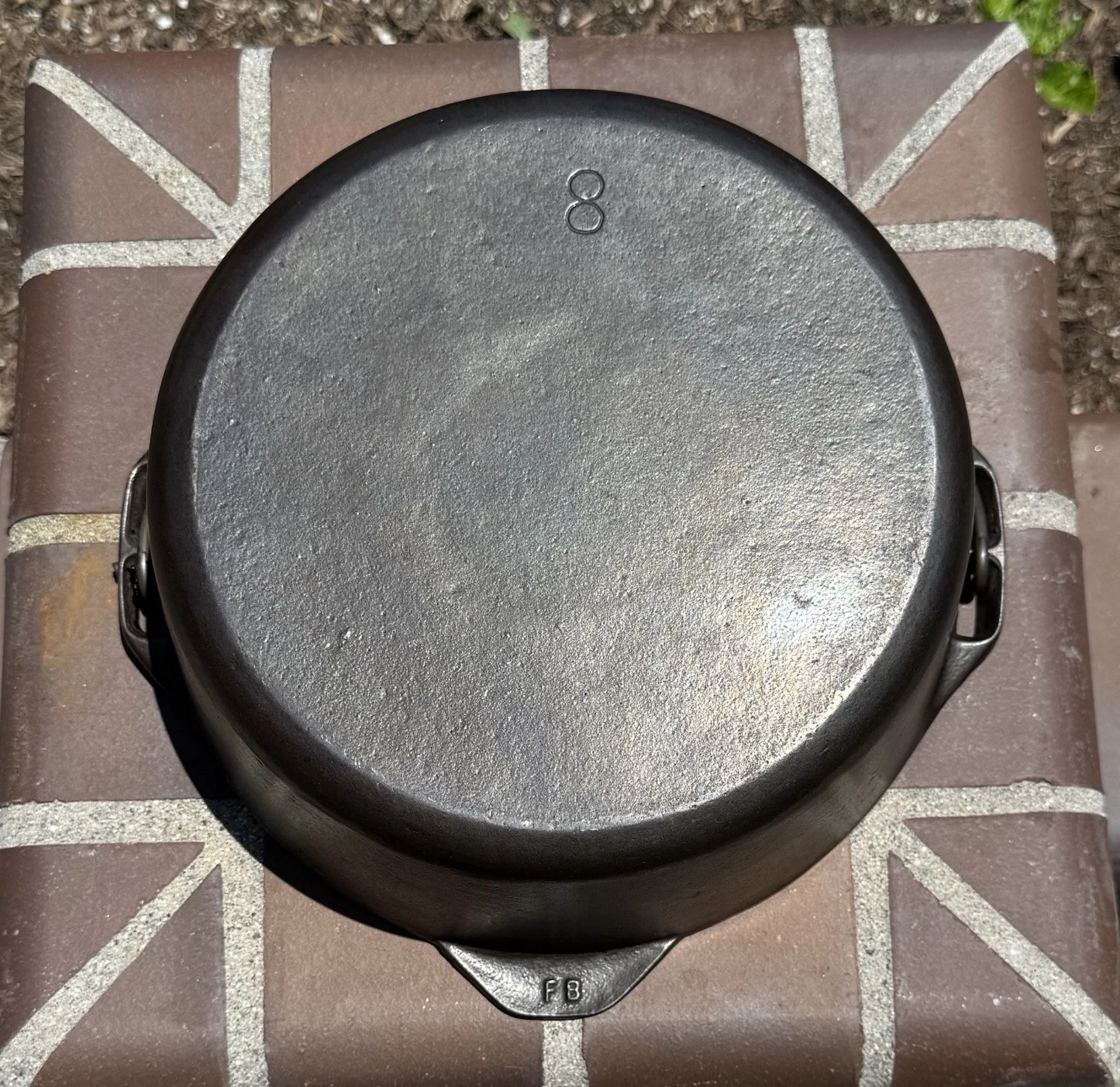 Vintage Unmarked Cast Iron Dutch Oven #8 NO LID
Opens in a new window or tab