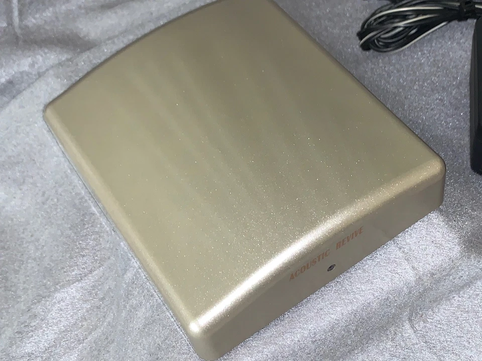 Acoustic Revive RR-77 устройство комнатной настройки ультранизких частот - Изображение 3 из 4