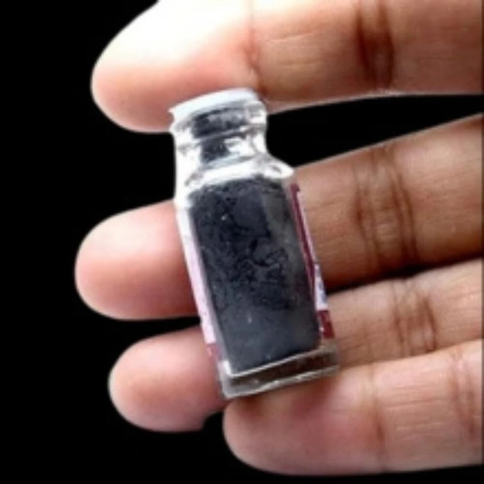 Natural Eyeliner Powder, Long-Lasting handmade Kohl Kajal Set (2 Black + 1 Red) - Image 4 of 4