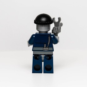 LEGO Movie Minifigure Robo SWAT Police w/ Knit Cap (tlm045) Book Exclusive