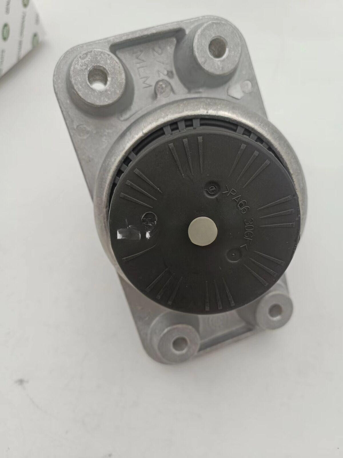 New OEM 2pcs For LR105970 Range Rover Sport 5.0 Engine Mounting Mount Bracket