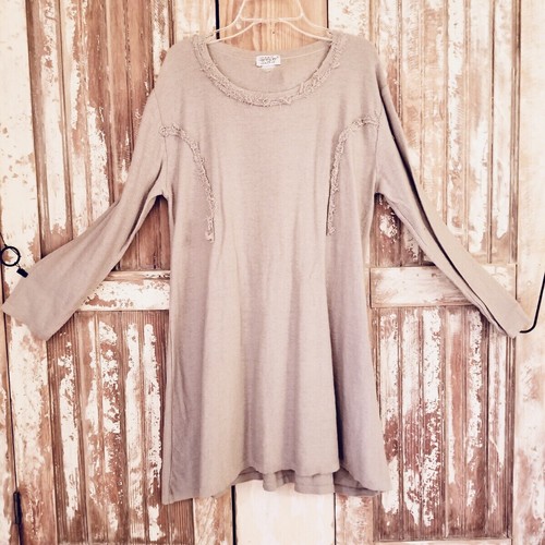 Completo Collection Vintage Linen Dress.
