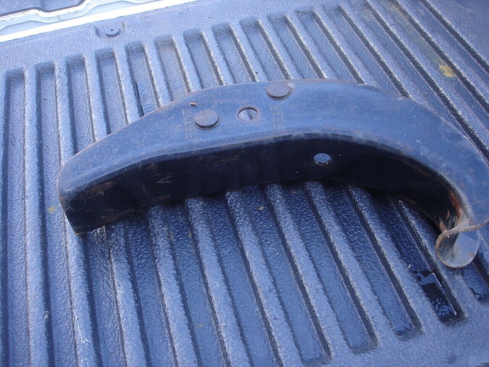 1970 1971 1972 OLDSMOBILE VISTA CRUISER VINTAGE BUMPER JACK HOOK OLDS