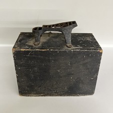 Vintage Wooden Shoe Shine Box w/ Cast Iron Handle   13  x 9  x 6  