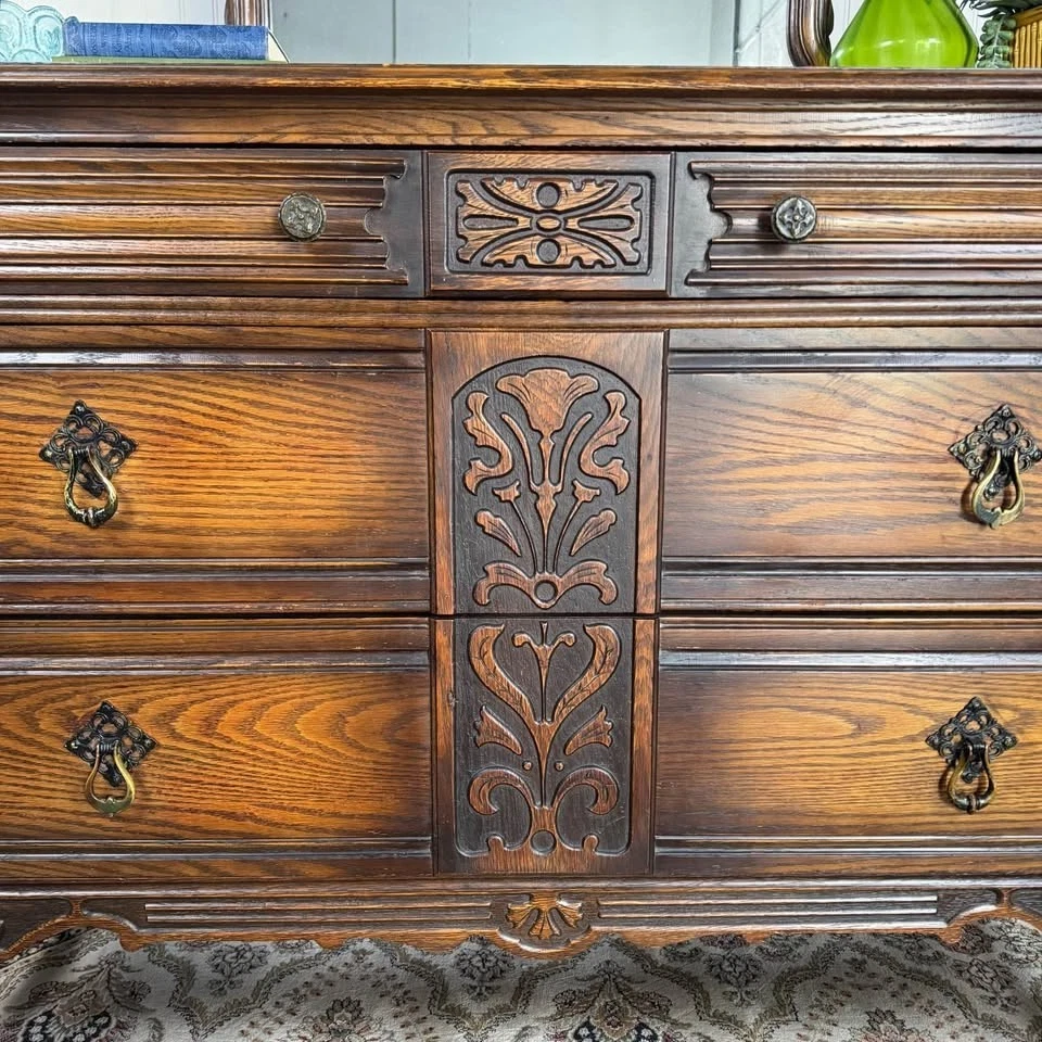 Cómoda antigua de roble con espejo - Renacimiento jacobeo de los años 20 Foto 4 de 4