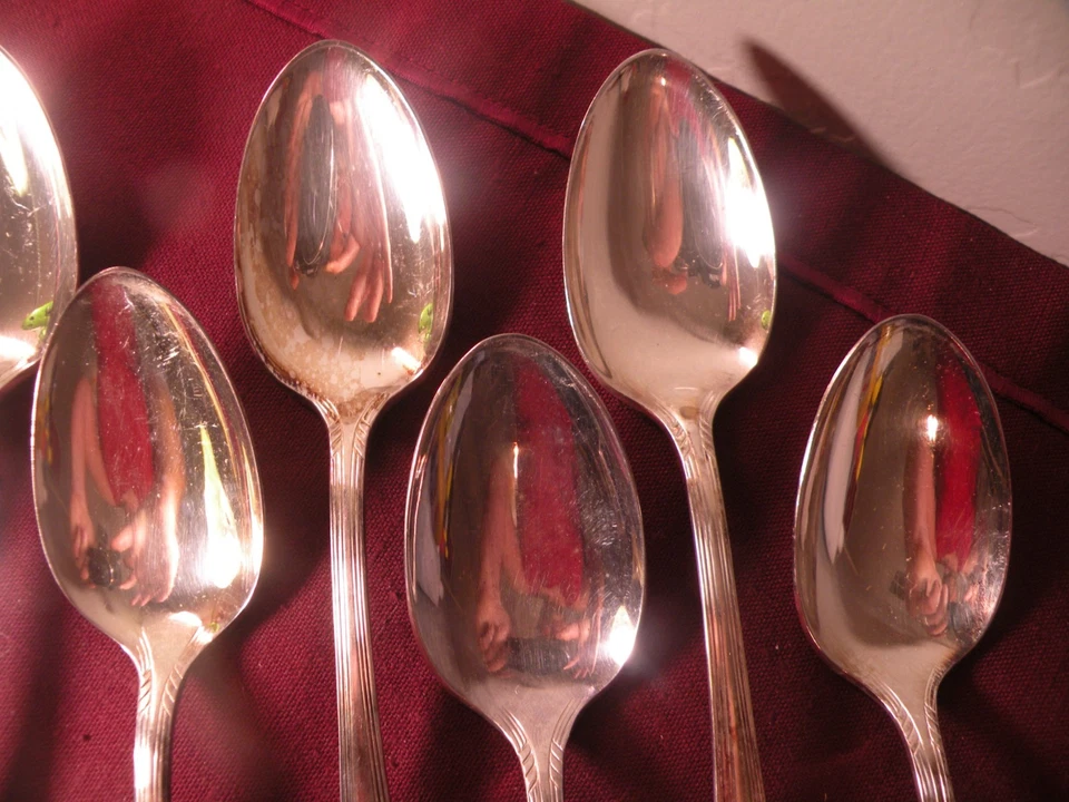 Cucharas sopera ovaladas de 8 lugares International Rogers plateado 1936 fascinación 7 1/4 Foto 3 de 4