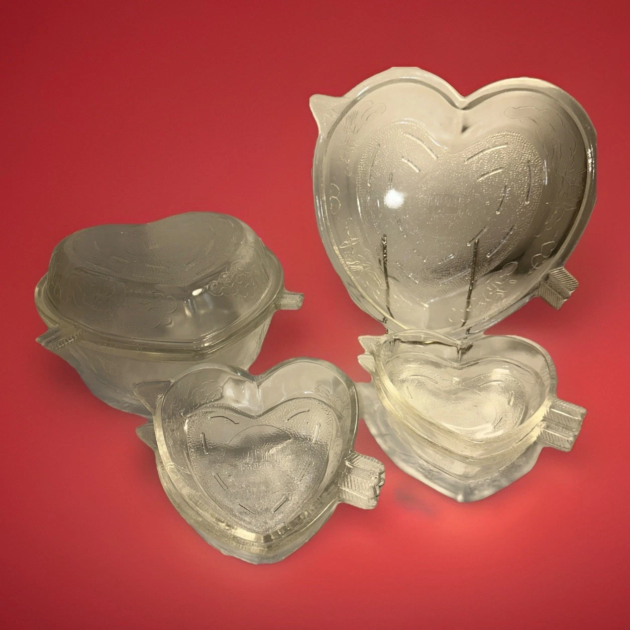 Set Of 7 Vintage Safe Bake Glass Cupid Arrow Heart-shaped Casserole Baking Set