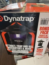 BRAND NEW Dynatrap 1/2 Acre LED Outdoor Insect Trap with Cleaning Brush & Hook