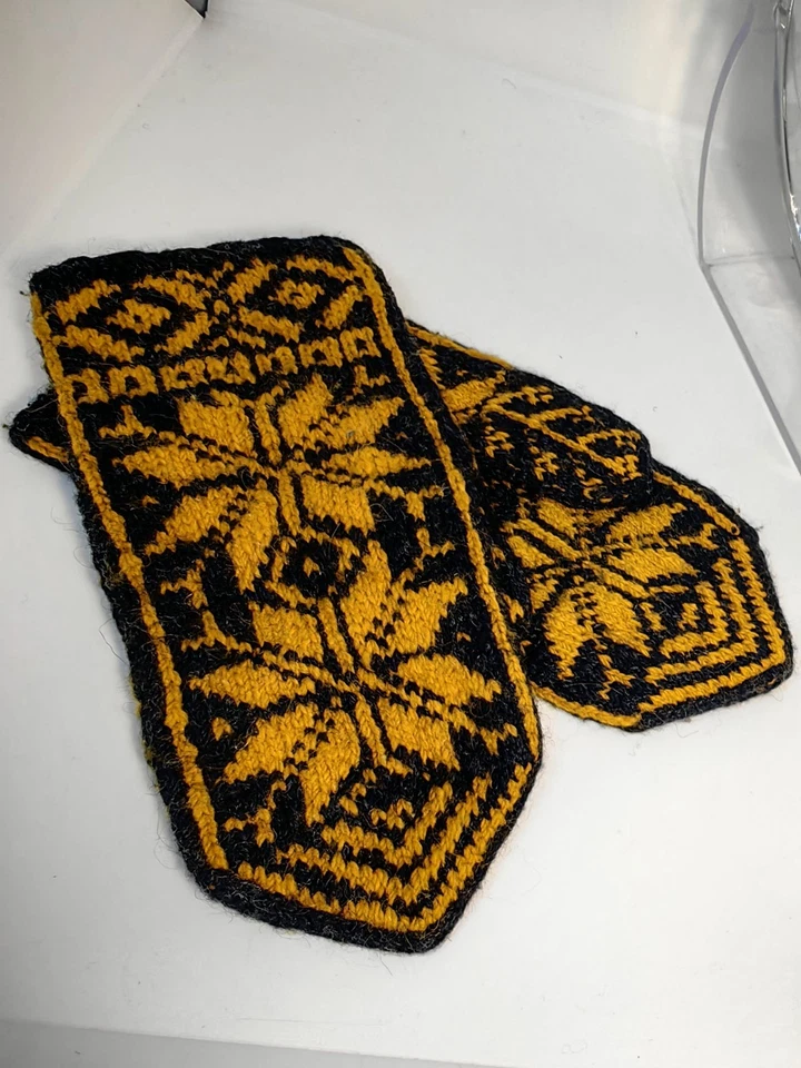 Шерстяные варежки ручной вязки Fair Isle скандинавские норвежские черные желтые - Изображение 3 из 4