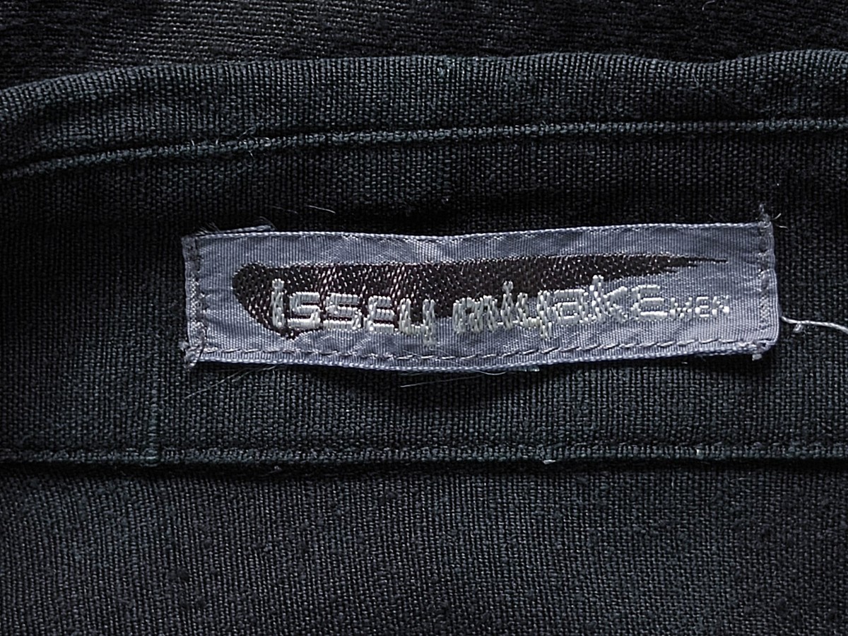 Stunning Vtg 80's ISSEY MIYAKE Men Raw Silk Solid Black Stunning Vtg 80's ISSEY MIYAKE Men Raw Silk Solid Black