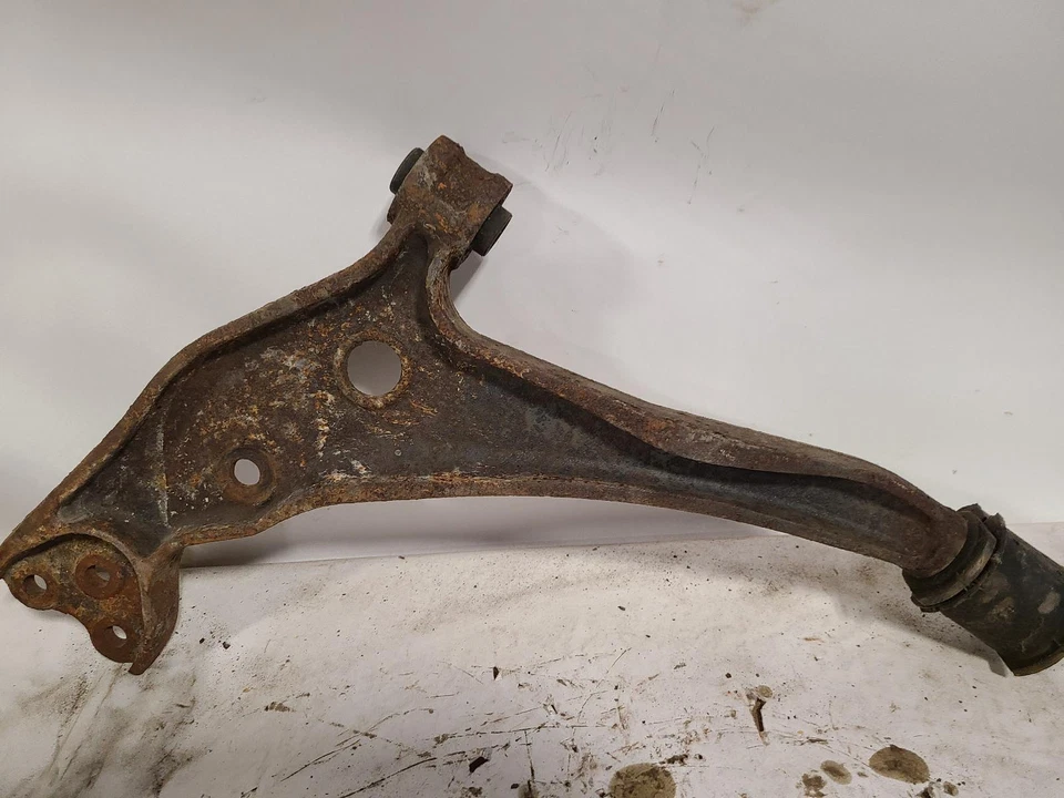 Brazo de control inferior inferior delantero derecho usado delantero se adapta a: Mercury Villager Front 2000 Foto 2 de 4