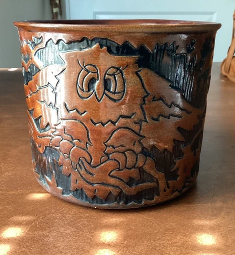 Vintage Haeger Pottery USA 5063 Amber Brown Flying Owl Ceramic Planter