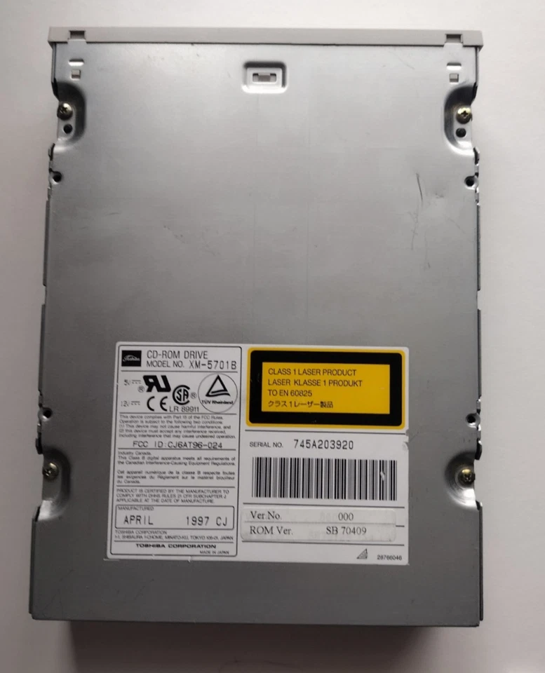 Toshiba XM-5701B 12X Internal 50 Pin SCSI CD-Rom Drive - BIEGE -Tested / Working - Image 2 of 4
