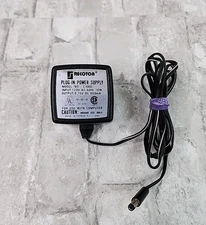 Recoton Genuine Plug-in Power Supply Model C1000 120V 16W 9.75V DC 650mA OEM