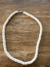 Vintage Hawaiian Surfer Puka Shell Bead Necklace 17 Inch w/Barrel Clasp