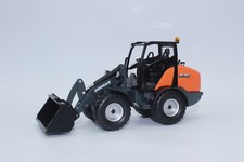 !! Sale !! Doosan DL 85 Wheel Loader 1:32 New OVP