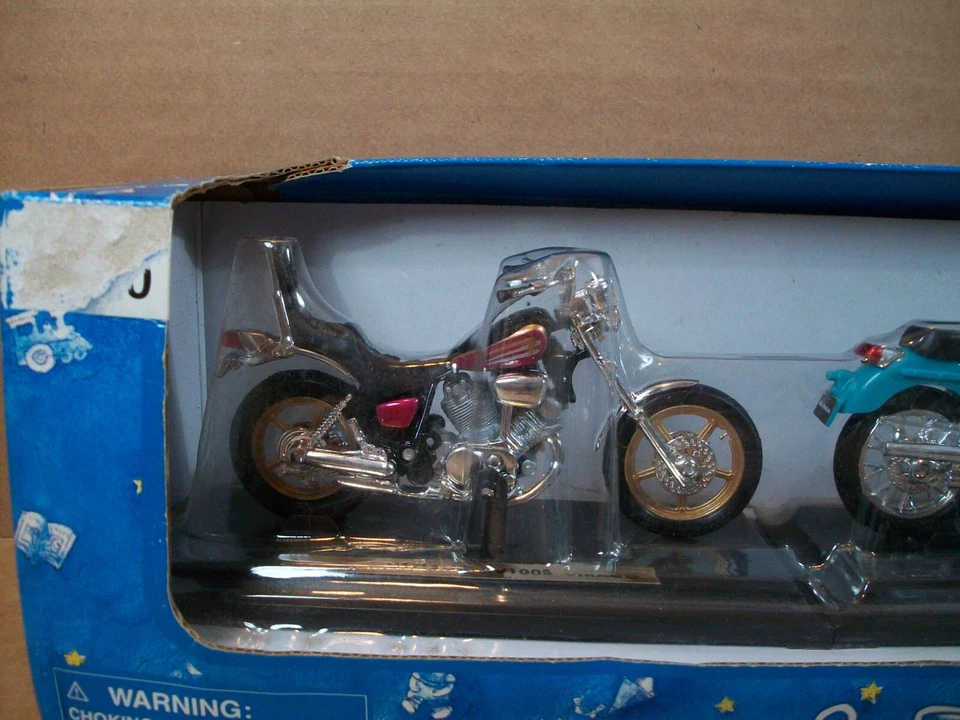 Maisto 1995 ~ Juego de vehículos de 3 piezas (motocicletas) ~ Yamaha, Honda, BMW Foto 2 de 4