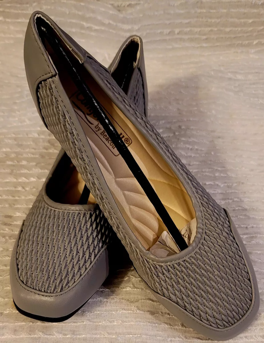 Comfort Well By Beacon Womens 9 W Gray Stretch Pumps Women s