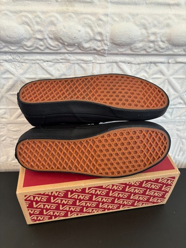 New Women's Size 10 - VANS Doheny Black / Black Sneakers Shoes - Picture 4 of 5