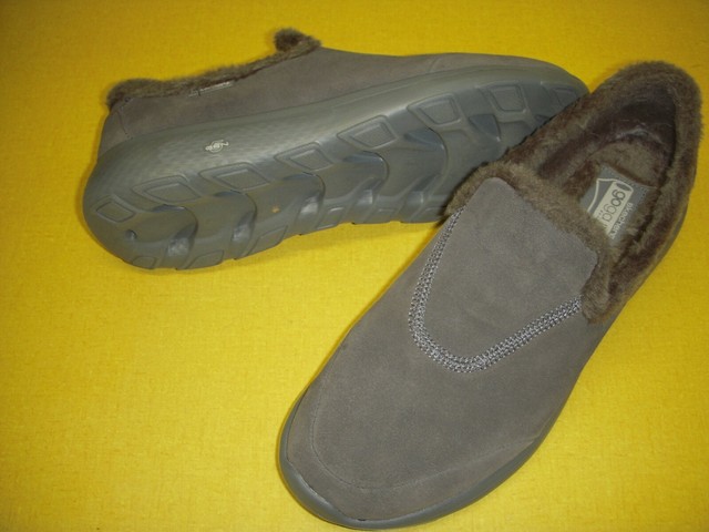 skechers go walk suede