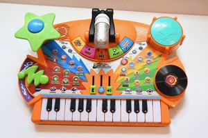 vtech piano and microphone
