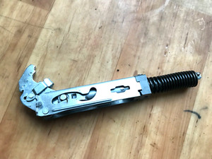 Scharniere. T.Nr-8257762.Türscharniere  für Backofen Amica.