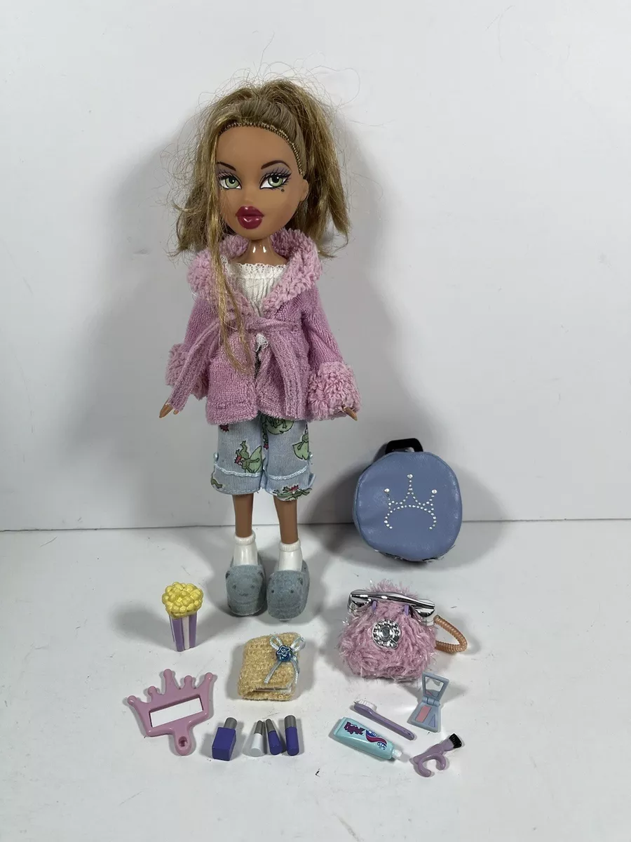 Vintage Sleep Over Yasmin Bratz Doll in Original Outfit 