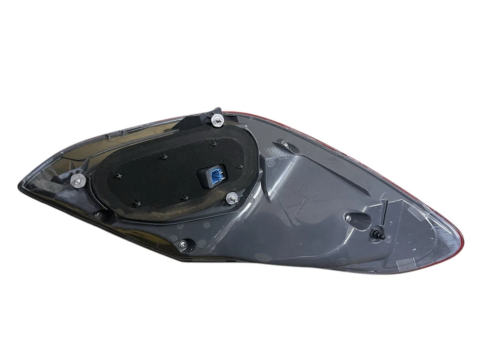 2015-2018 Mercedes-Benz C300 DEPO Tail Light Assembly Passenger Side -Not Tested - Image 2 of 2