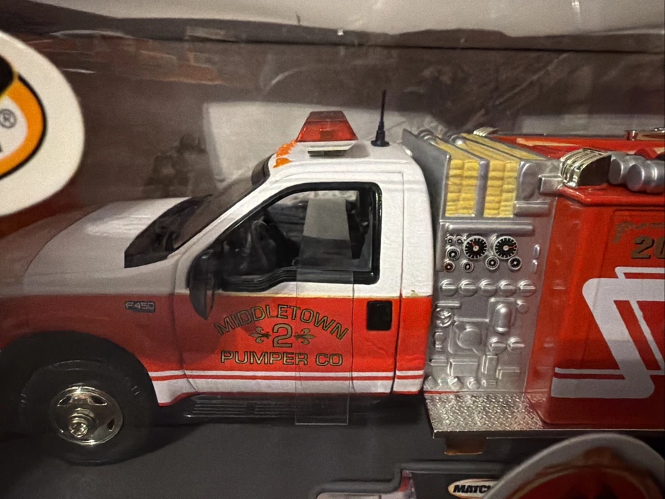 Matchbox Collectibles 1999 FORD F-SERIES KME MIDDLETOWN PUMPER 2 Sealed New - Image 4 of 4