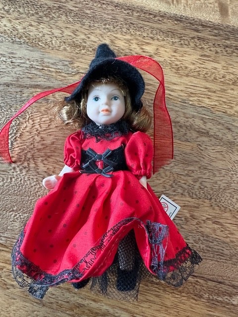 VINTAGE TINY GANZ WITCH PORCELAIN DOLL – POSABLE ARMS AND LEGS – WITH TAG