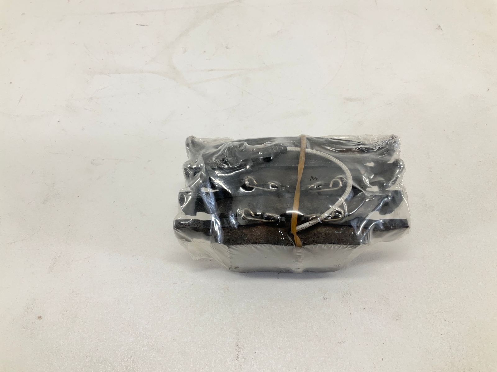 2017-2020 Maserati Levante Ghibli Disc Brake Pad Set Of 4 1600-1989-00