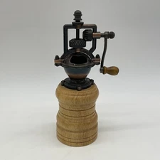 Vintage Oak Pepper Mill Hand GrinderWorks Great 7 In Tall