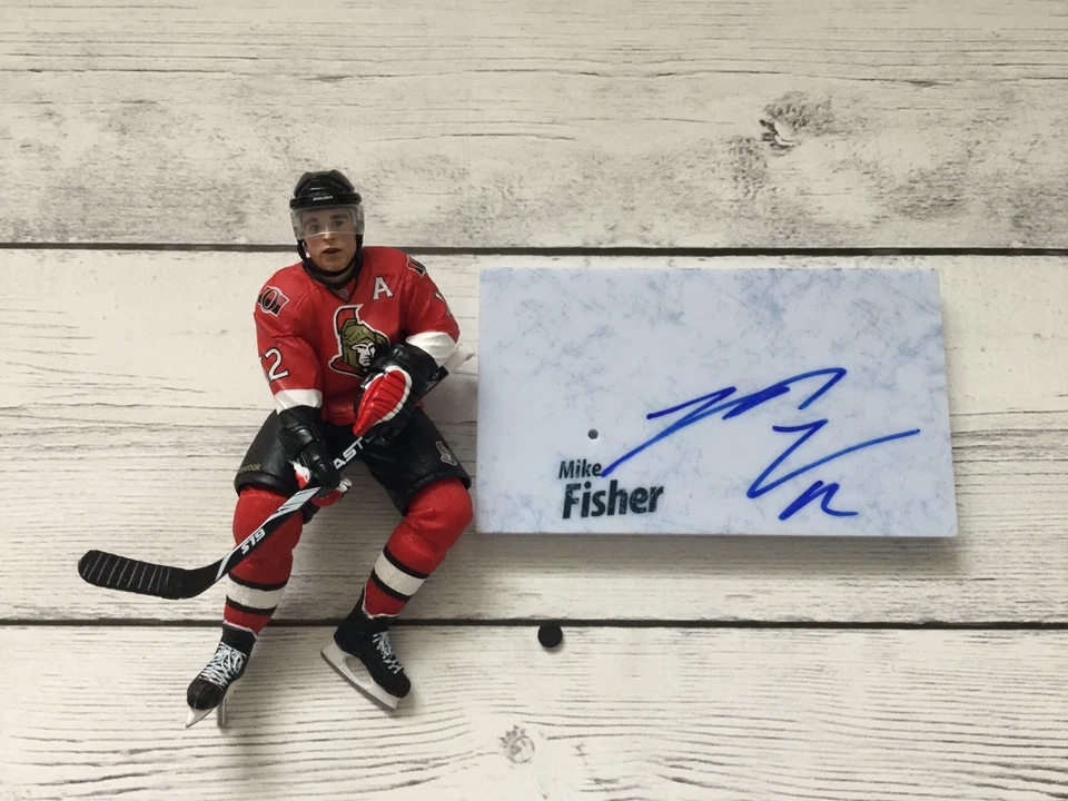 Figura de hockey McFarlane firmada autografiada por Mike Fisher de los senadores de Ottawa a Foto 3 de 4