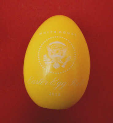 2018 WHITE HOUSE EASTER EGG ROLL WOOD YELLOW EGG AUTO SIGNATURES OF THE TRUMP'S