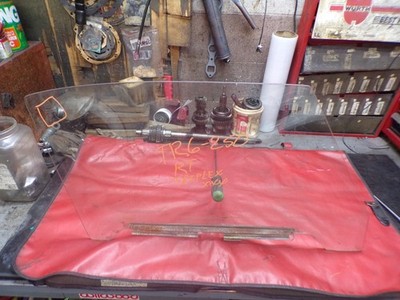 Triumph TR6, 250,4 Triplex Door Glass & Lower Track,  Right, Original, !!