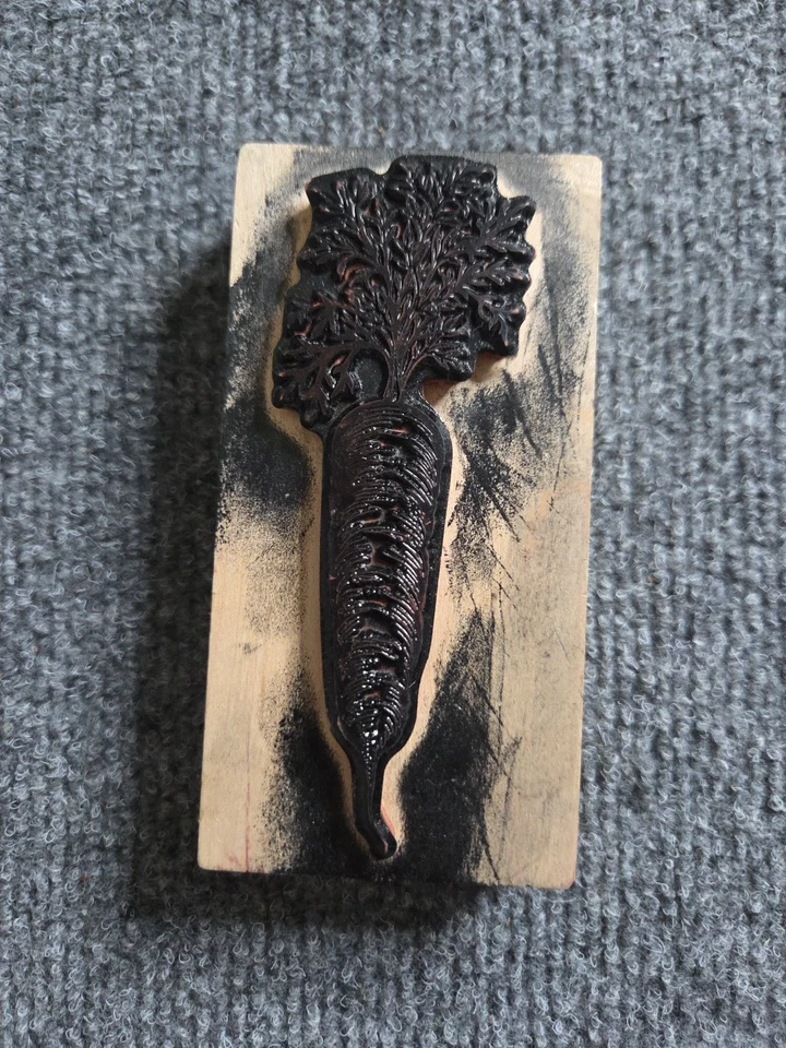 VINTAGE LARGE CARROT PSX K-1487 easter peter rabbit bunny bugs hop garden eggs - Image 3 of 3