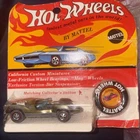 Vintage Hot Wheels Redlines 1969 Mantis gold/green with blue windows New on Card