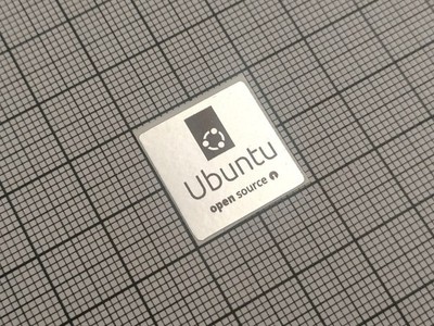 5 x Silver & Black Ubuntu Linux New Logo v2 Stickers For The Computer Case