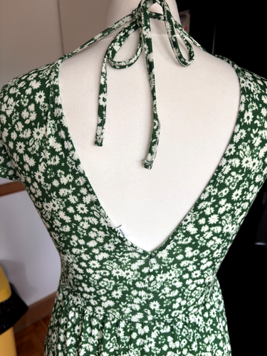VGC Ladies TOPSHOP Shamrock EMERALD GREEN & WHITE FLORAL V-Back & Front Dress 8 - Picture 5 of 6