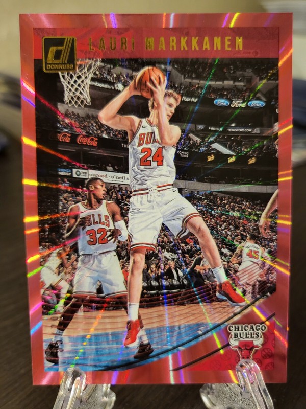 2018-19 Panini Donruss Holo Pink Laser /99 Lauri Markkanen #88 