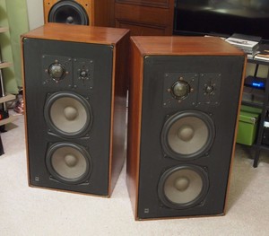 ads l810 speakers